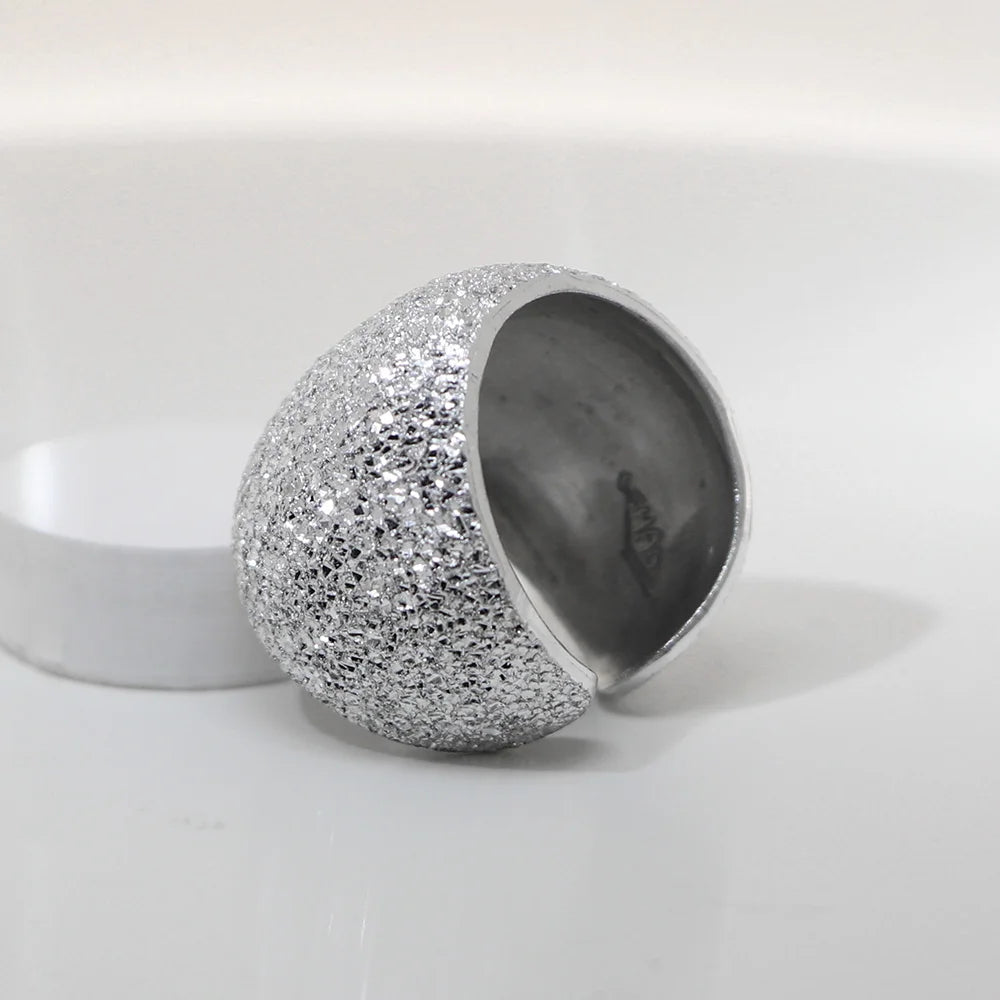 Anello in alluminio Bombato Liscio : anello bombato regolabile che si adatta ad ogni mano | Shadi Bijoux