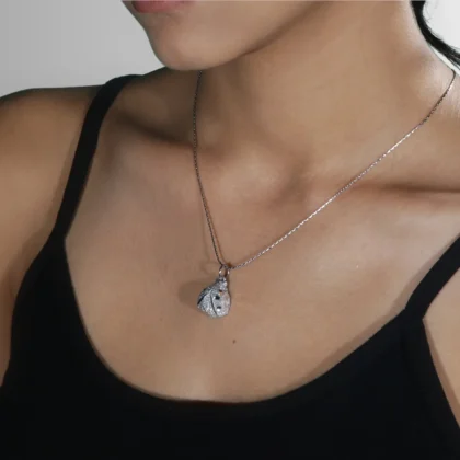 Ciondolo in alluminio inciso Coccinella : piccolo charm in alluminio inciso | Shadi Bijoux