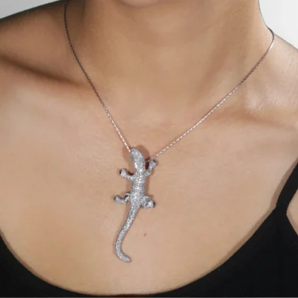 Ciondolo in alluminio Geco : piccolo charm in alluminio inciso | Shadi Bijoux