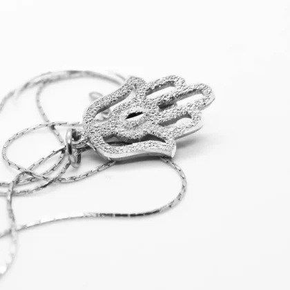 Ciondolo in alluminio diamantato Mano : charm in alluminio inciso | Shadi Bijoux