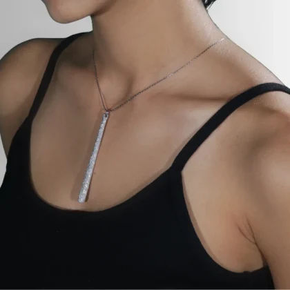 Ciondolo Pendente Affusolato : charm in alluminio inciso | Shadi Bijoux