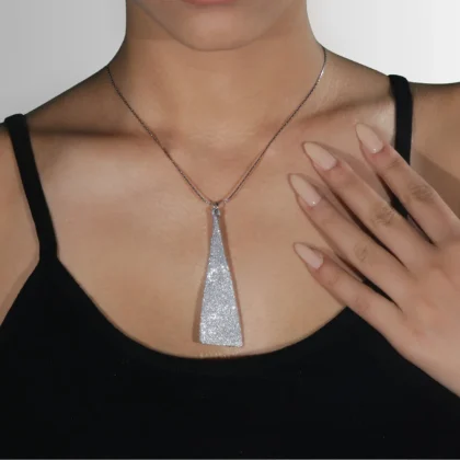 Ciondolo Pendente Stilizzato : charm in alluminio inciso | Shadi Bijoux