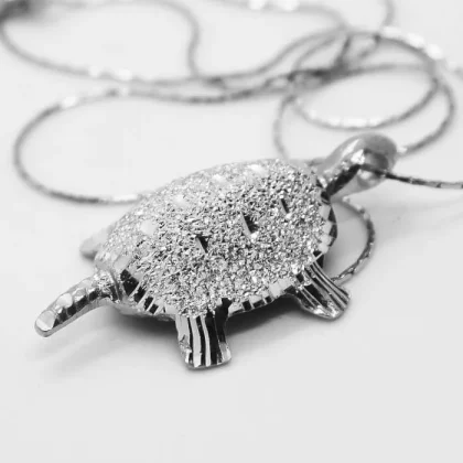 Ciondolo in alluminio Tartaruga : piccolo charm in alluminio inciso | Shadi Bijoux