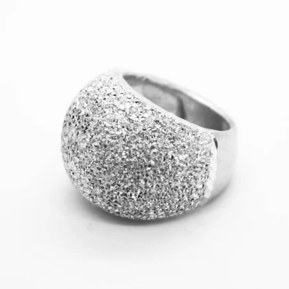 Anello in alluminio inciso Bombato : questo anello ti conquisterà ogni volta che lo indosserai | Shadi | shadialfazaa.com