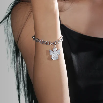 Bracciale charm Angelo : piccolo angelo in alluminio su bracciale a catena | Shadi Bijoux