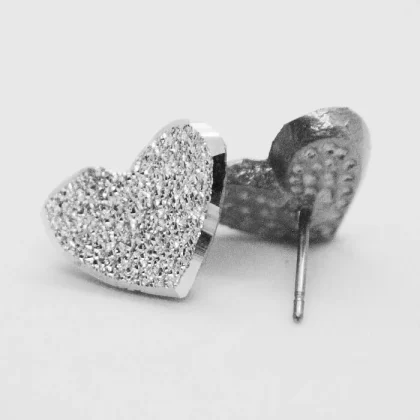 Orecchini in alluminio Cuoricini : graziosi orecchini a lobo | Shadi Bijoux