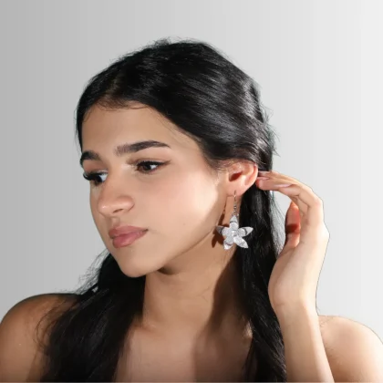 Orecchini in alluminio inciso Fiore : luminosi orecchini pendenti | Shadi Bijoux