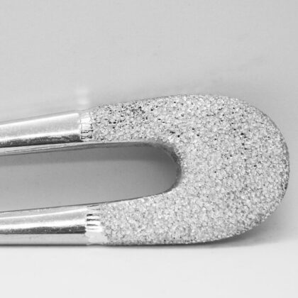 Spillone per capelli Spilla : originale fermacapelli in alluminio inciso per adornare la tua acconciatura. | Shadi | shadialfazaa.com