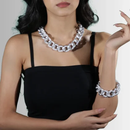Collana e bracciale in alluminio Azurael con maglie ovali, ampie e leggermente schiacciate | Shadi Bijoux