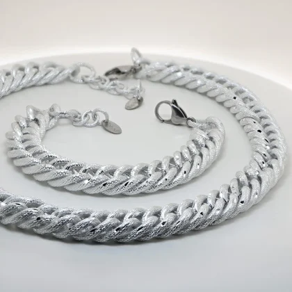 Collana e bracciale in alluminio Lusyana in catena a maglie fitte | Shadi Bijoux