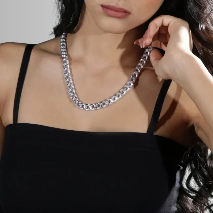 Collana in alluminio Avina con maglie strette, leggermente bombate | Shadi Bijoux
